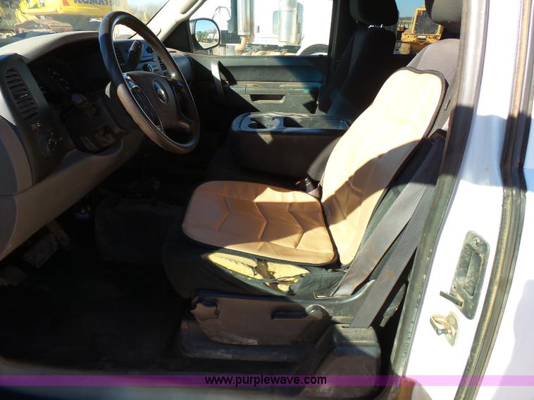 image for item L6801 2011 Chevrolet Silverado 1500 LS Ext. Cab pickup truck