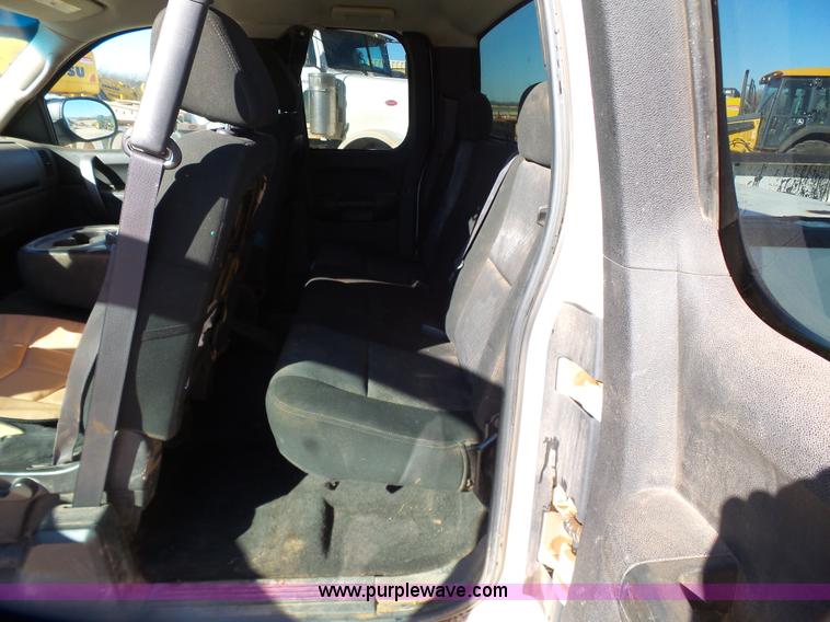 image for item L6801 2011 Chevrolet Silverado 1500 LS Ext. Cab pickup truck