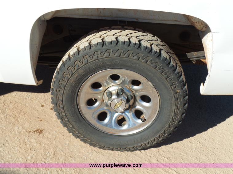 image for item L6801 2011 Chevrolet Silverado 1500 LS Ext. Cab pickup truck