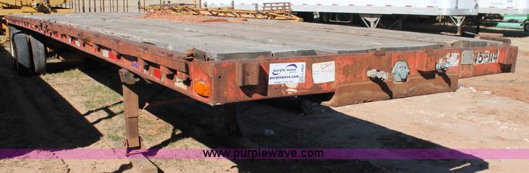 image for item L6802 1984 Dorsey flatbed trailer