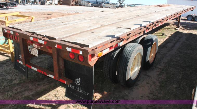 image for item L6802 1984 Dorsey flatbed trailer