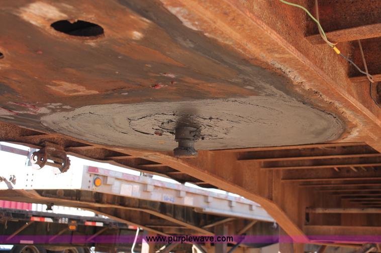 image for item L6802 1984 Dorsey flatbed trailer