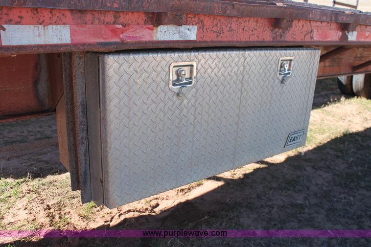 image for item L6802 1984 Dorsey flatbed trailer