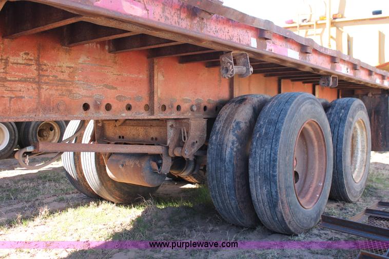 image for item L6802 1984 Dorsey flatbed trailer