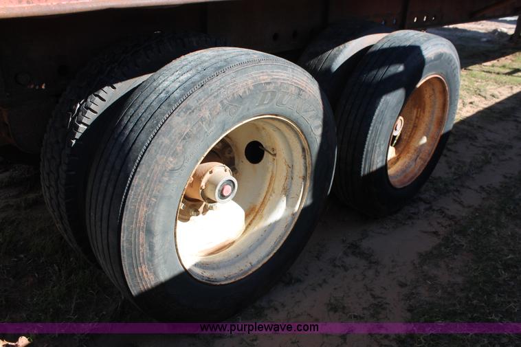 image for item L6802 1984 Dorsey flatbed trailer