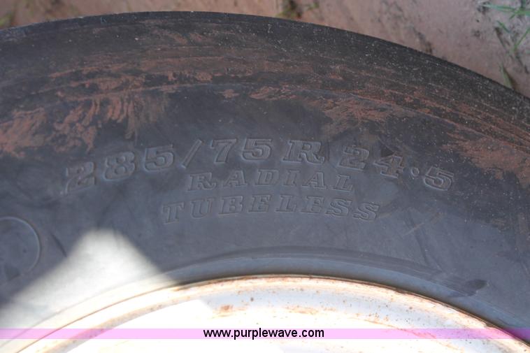 image for item L6802 1984 Dorsey flatbed trailer