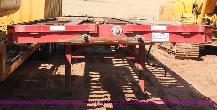 image for item L6806 1980 Great Dane flatbed trailer