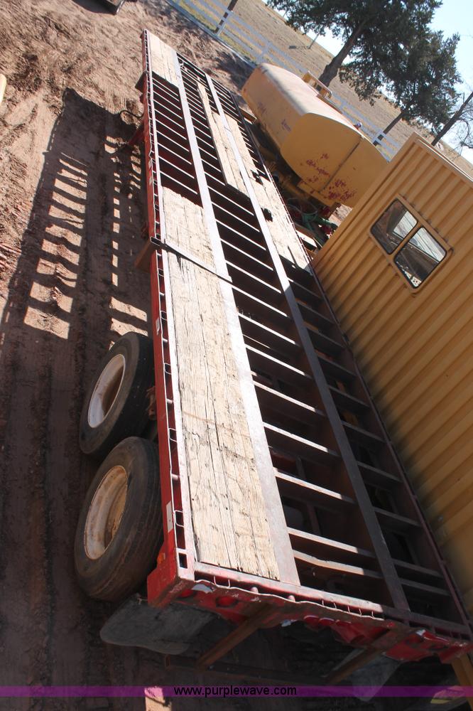 image for item L6806 1980 Great Dane flatbed trailer