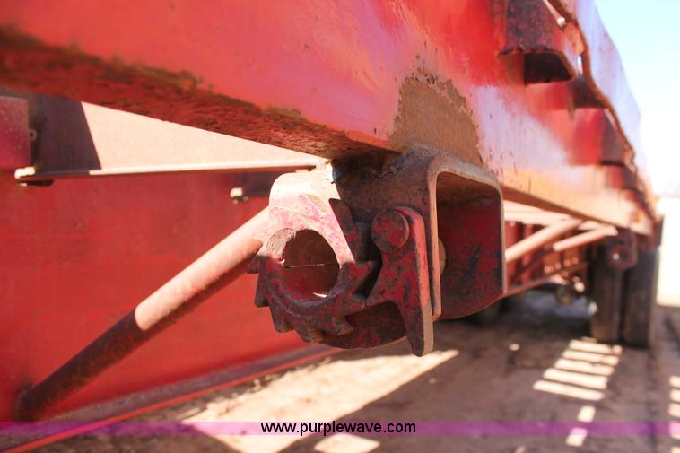 image for item L6806 1980 Great Dane flatbed trailer