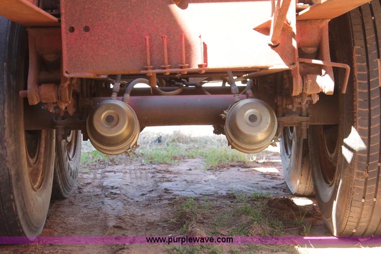 image for item L6806 1980 Great Dane flatbed trailer