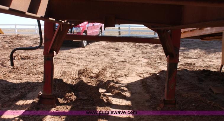 image for item L6806 1980 Great Dane flatbed trailer