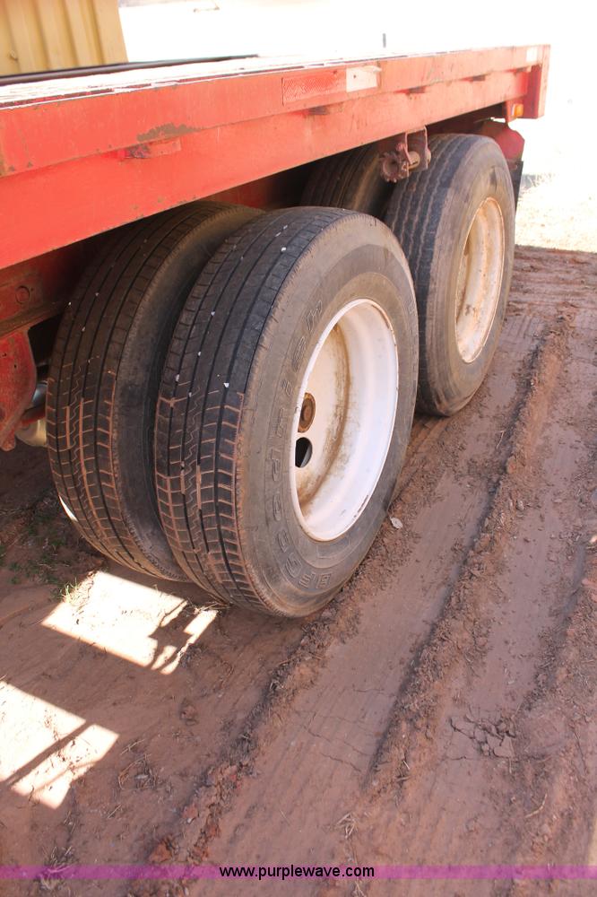 image for item L6806 1980 Great Dane flatbed trailer