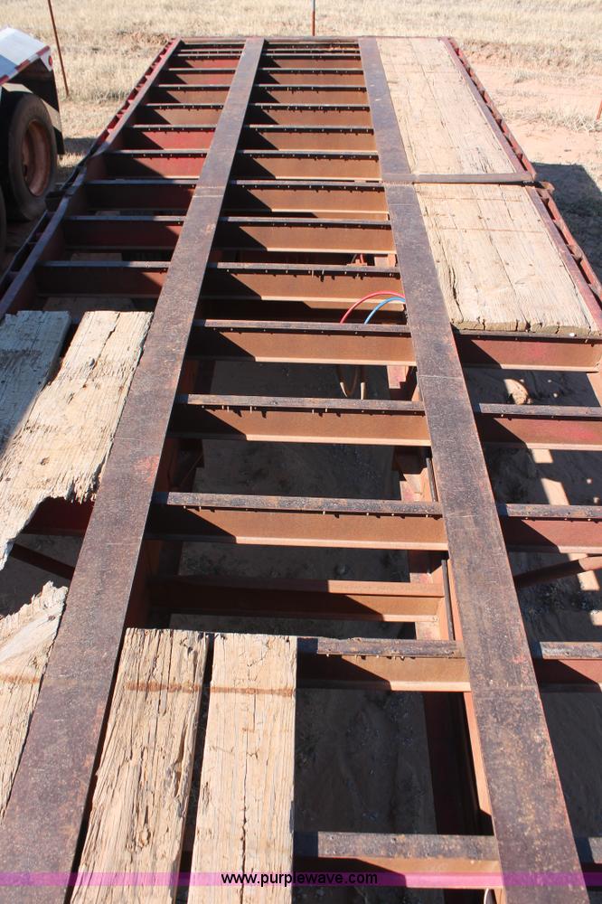 image for item L6806 1980 Great Dane flatbed trailer