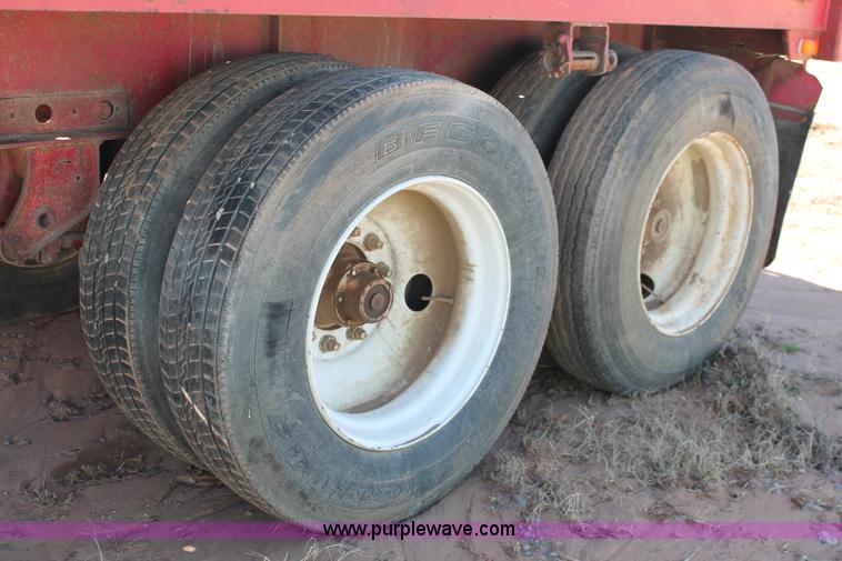 image for item L6806 1980 Great Dane flatbed trailer