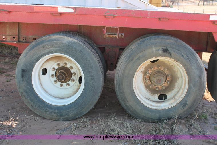 image for item L6806 1980 Great Dane flatbed trailer