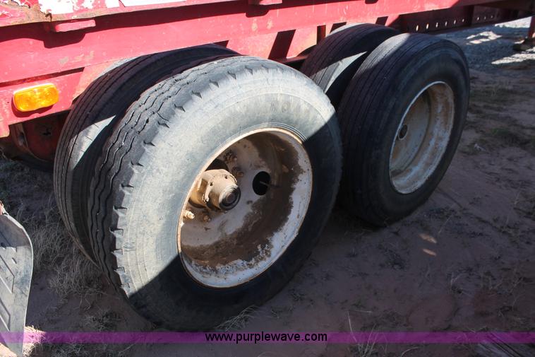 image for item L6806 1980 Great Dane flatbed trailer