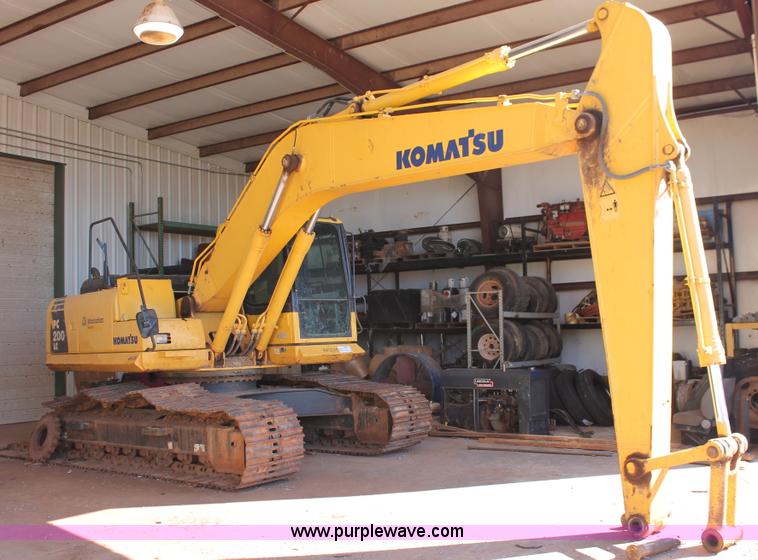 image for item L6807 2011 Komatsu PC200LC-8 excavator