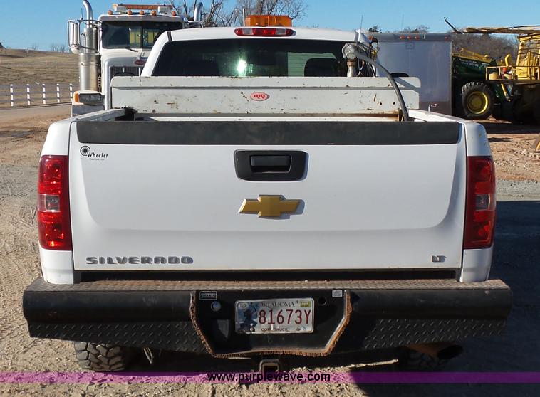 image for item L6809 2010 Chevrolet Silverado 2500HD LT Z71 Ext. Cab pickup truck