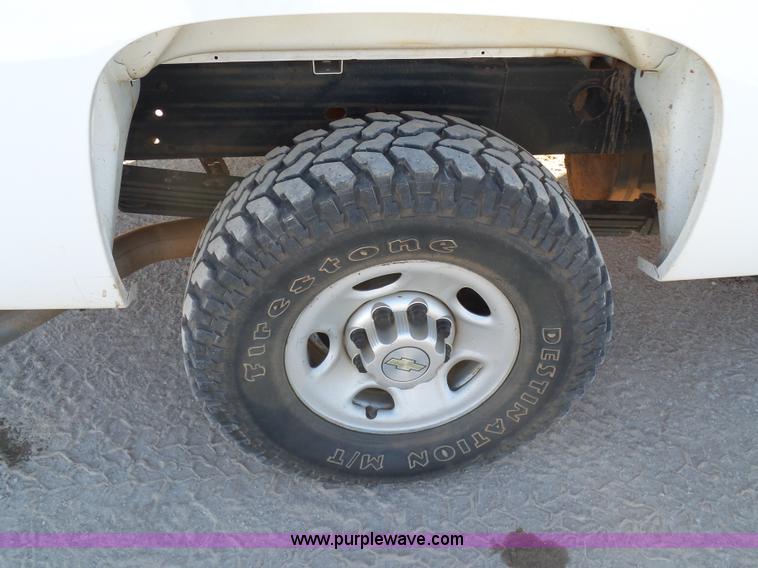 image for item L6809 2010 Chevrolet Silverado 2500HD LT Z71 Ext. Cab pickup truck