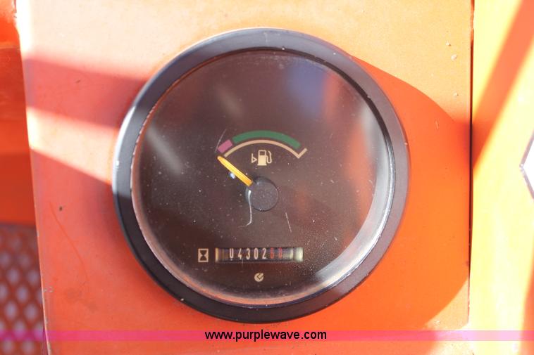 image for item L6810 2004 SkyTrak 6042 Legacy telehandler