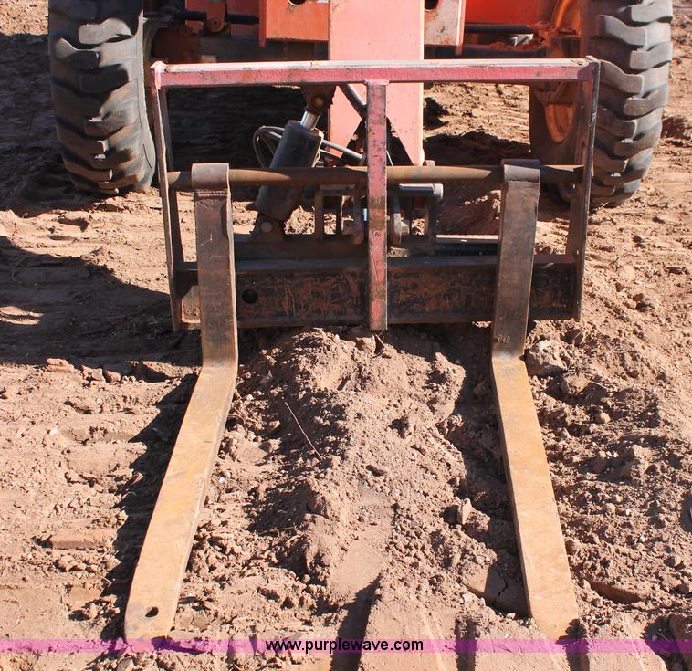 image for item L6810 2004 SkyTrak 6042 Legacy telehandler