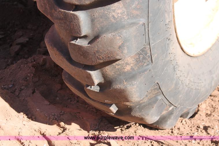 image for item L6810 2004 SkyTrak 6042 Legacy telehandler