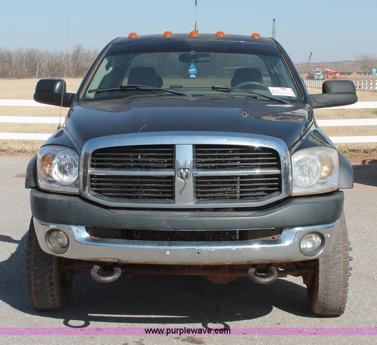 image for item L6811 2008 Dodge Ram 5500 HD Quad Cab truck cab and chassis