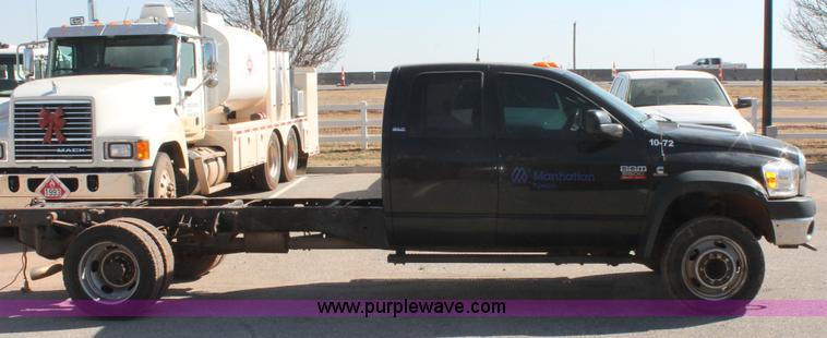 image for item L6811 2008 Dodge Ram 5500 HD Quad Cab truck cab and chassis