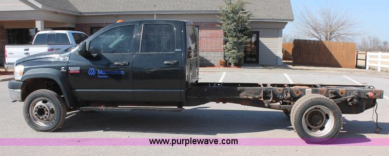 image for item L6811 2008 Dodge Ram 5500 HD Quad Cab truck cab and chassis