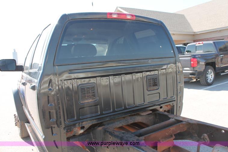 image for item L6811 2008 Dodge Ram 5500 HD Quad Cab truck cab and chassis
