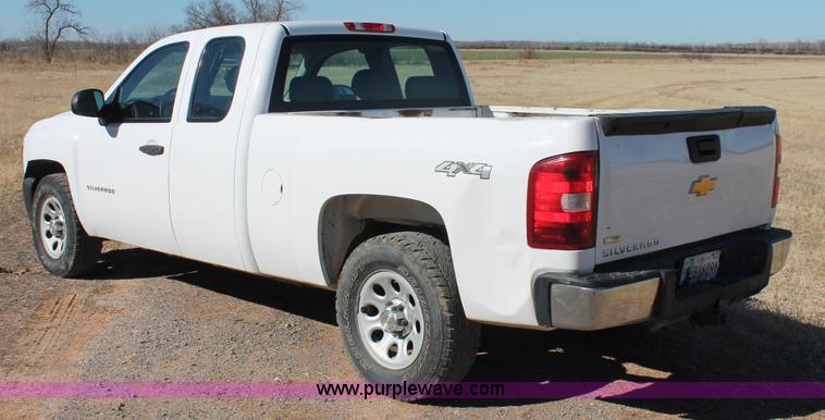 image for item L6814 2011 Chevrolet Silverado 1500 Ext. Cab pickup truck