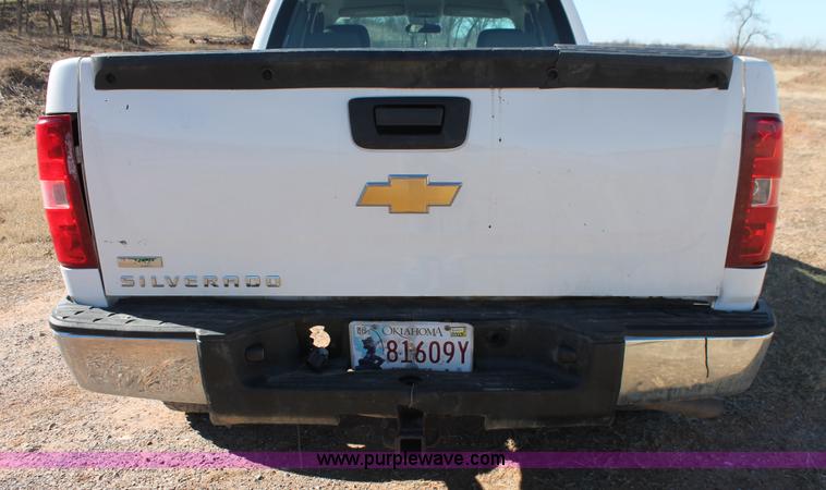 image for item L6814 2011 Chevrolet Silverado 1500 Ext. Cab pickup truck