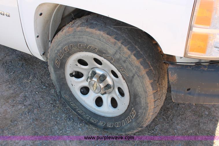 image for item L6814 2011 Chevrolet Silverado 1500 Ext. Cab pickup truck