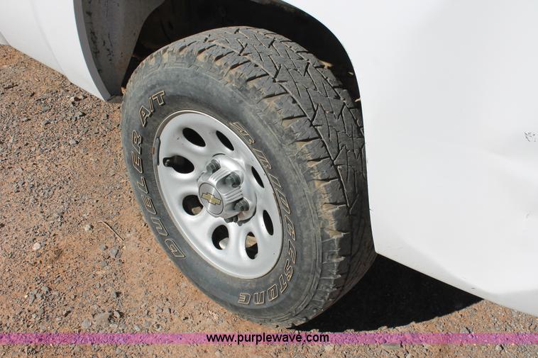 image for item L6814 2011 Chevrolet Silverado 1500 Ext. Cab pickup truck