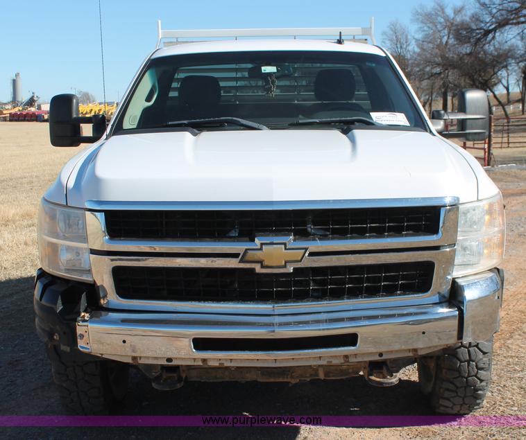 image for item L6815 2009 Chevrolet Silverado 2500HD LT pickup truck