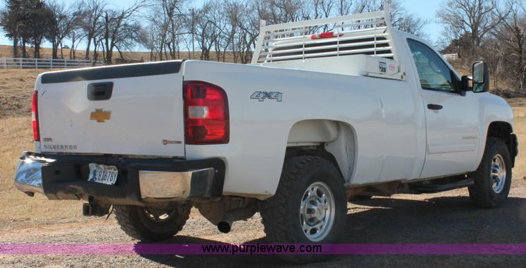 image for item L6815 2009 Chevrolet Silverado 2500HD LT pickup truck