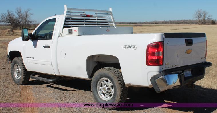 image for item L6815 2009 Chevrolet Silverado 2500HD LT pickup truck