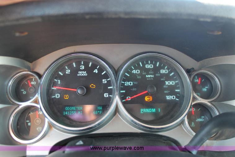 image for item L6815 2009 Chevrolet Silverado 2500HD LT pickup truck