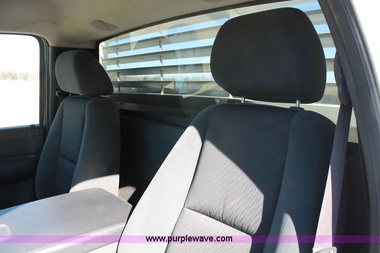 image for item L6815 2009 Chevrolet Silverado 2500HD LT pickup truck