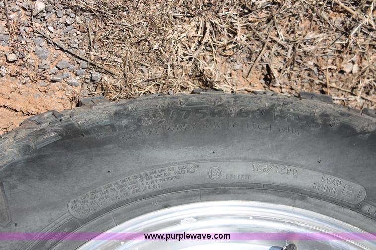 image for item L6815 2009 Chevrolet Silverado 2500HD LT pickup truck