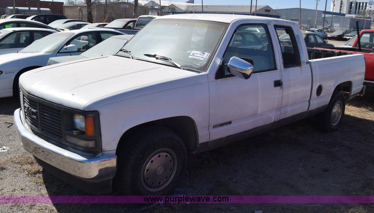 image for item K4382 1991 GMC Sierra 1500 pickup truck