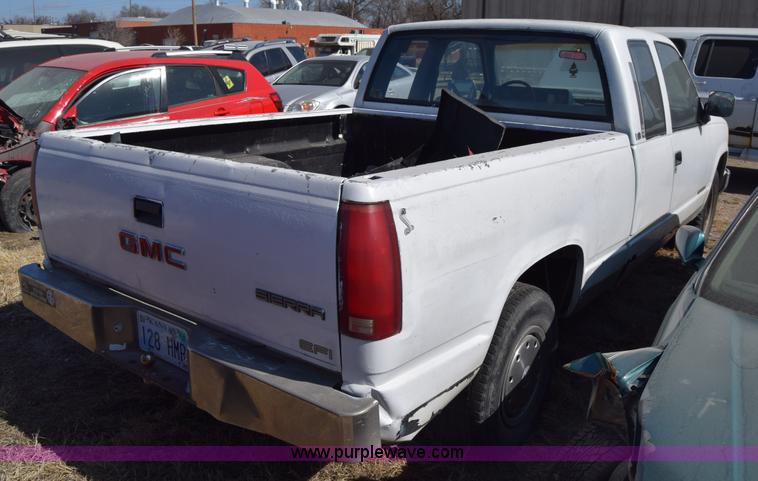 image for item K4382 1991 GMC Sierra 1500 pickup truck