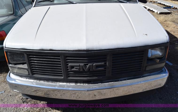 image for item K4382 1991 GMC Sierra 1500 pickup truck