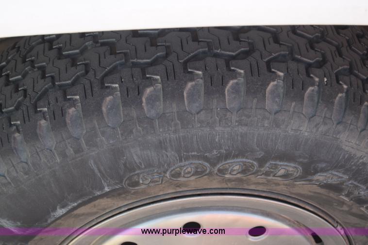 image for item K4382 1991 GMC Sierra 1500 pickup truck