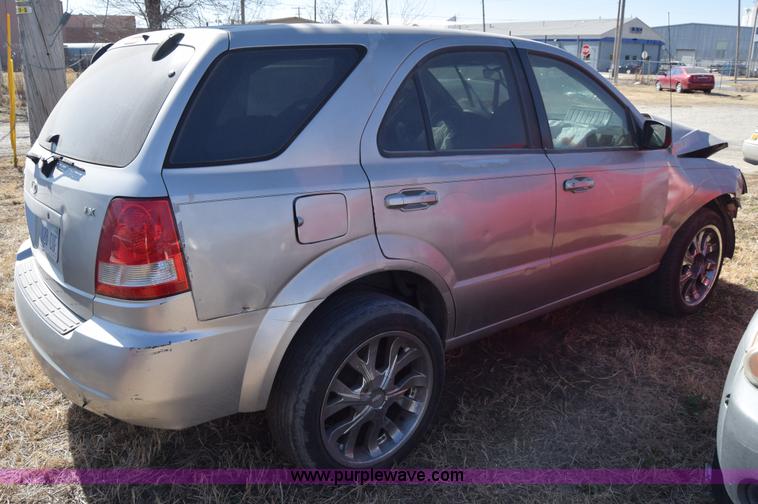 image for item K4384 2003 Kia Sorento