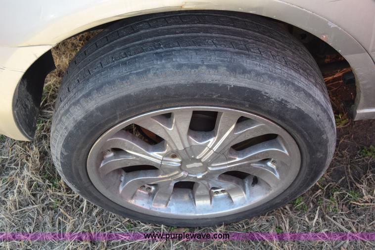 image for item K4384 2003 Kia Sorento