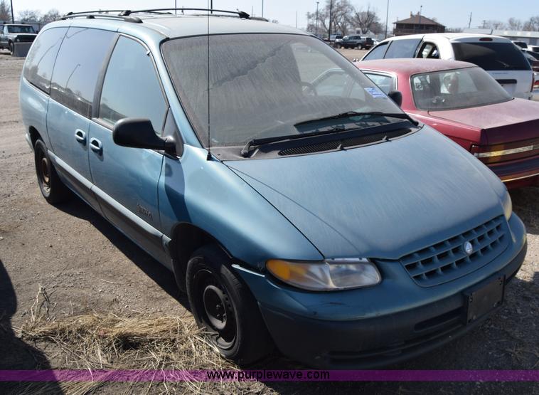 image for item K4386 1998 Plymouth Grand Voyager van
