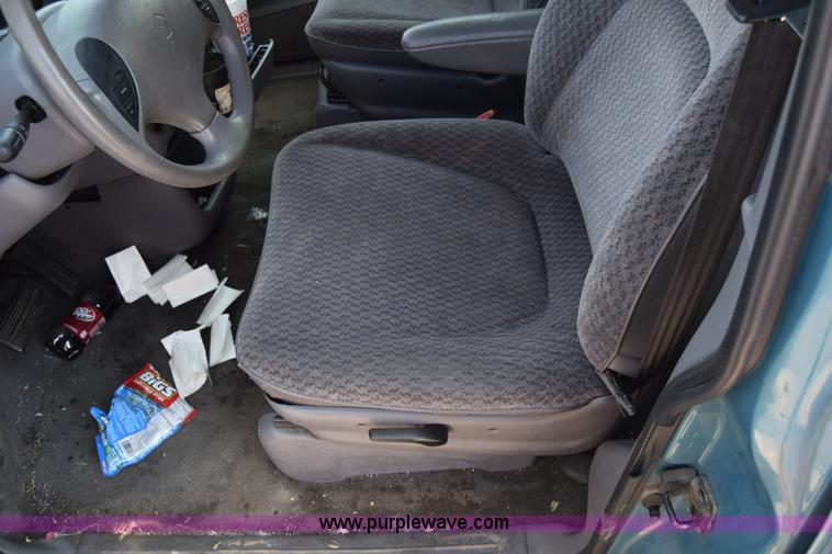 image for item K4386 1998 Plymouth Grand Voyager van