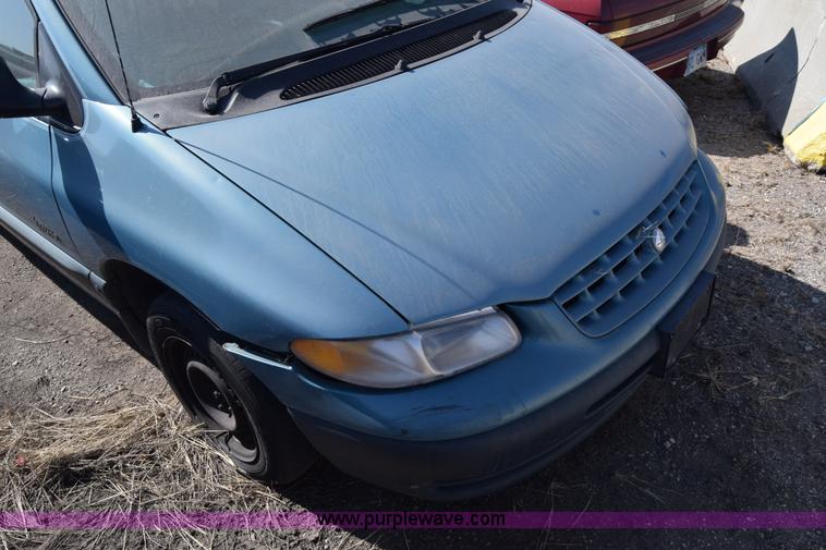 image for item K4386 1998 Plymouth Grand Voyager van