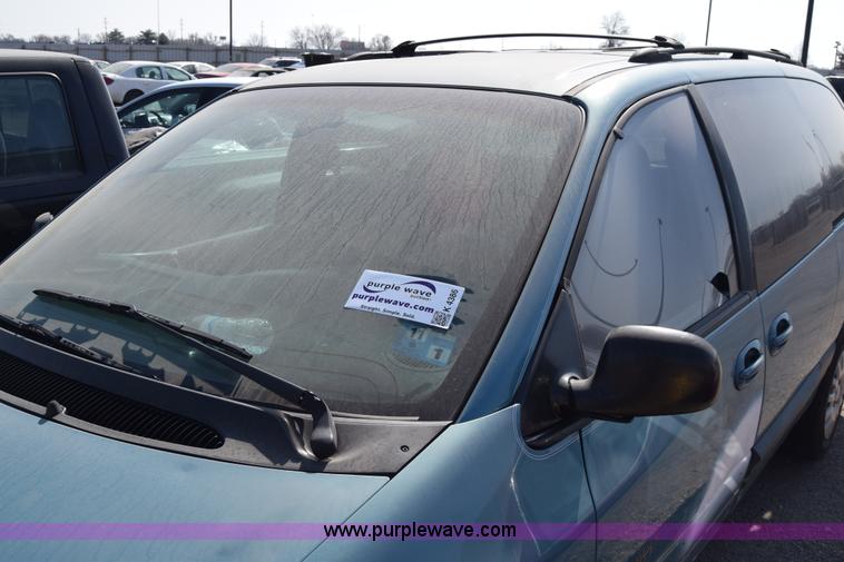 image for item K4386 1998 Plymouth Grand Voyager van